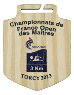 MEDALLA MADERA ESCUDO  7*6 CM