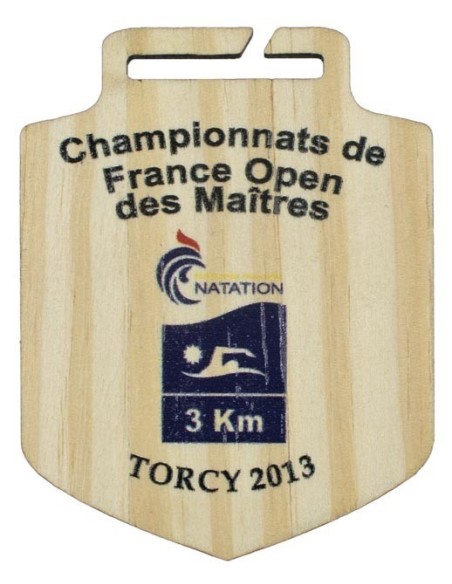 MEDALLA MADERA ESCUDO  7*6 CM